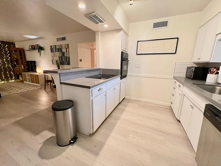 6906 E 4th St #2 — Photo 3