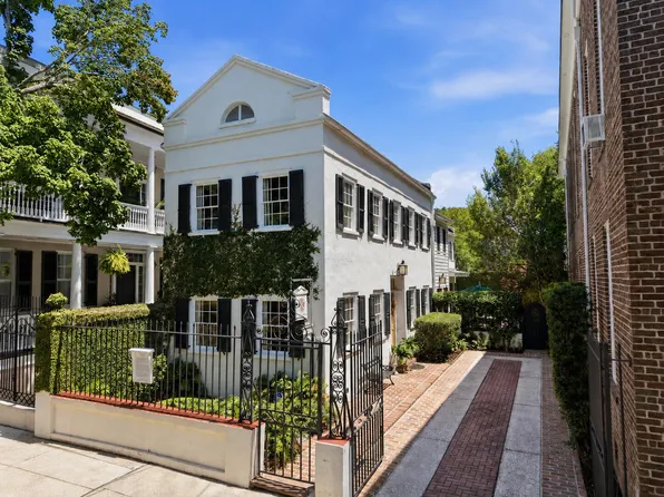 35 Wentworth St, Charleston, SC 29401