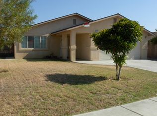 524 E 3rd St, San Jacinto, CA 92583