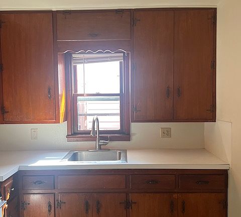 4th image of 120 W Main St #7