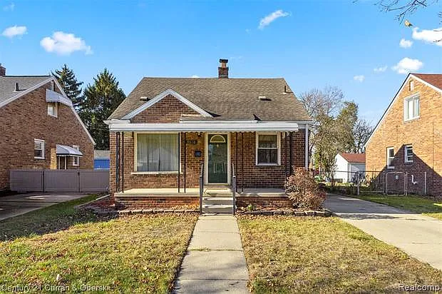 9616 Colwell Ave — Photo 1