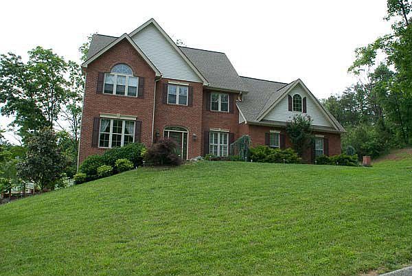 1st image of 1081 Shadow Wood Ln