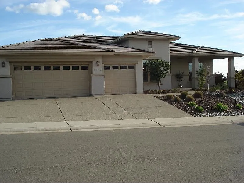 2445 Longspur Loop photo 1