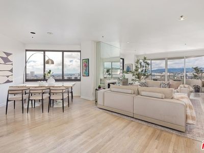 10560 Wilshire Blvd APT 1703, Los Angeles, CA, 90024