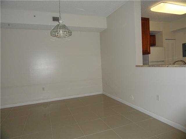 1st image of 6952 SW 39th St APT 102
