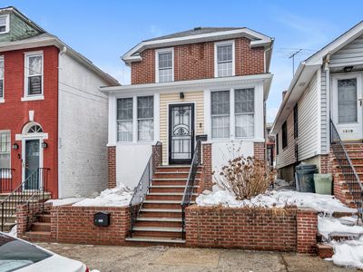 1517 Gillespie Avenue, Bronx, NY, 10461