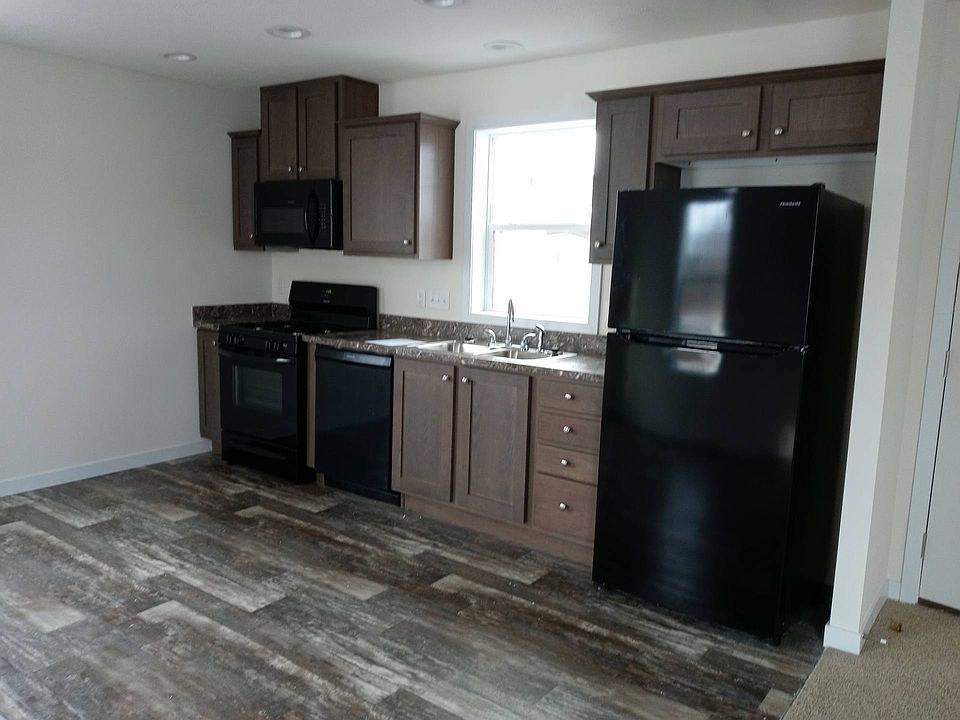 2nd image of 225 E Glengarry Ct #568