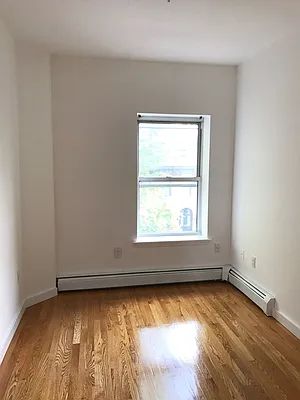 Rented by Laurence Levy-Lambert, LREB | media 7