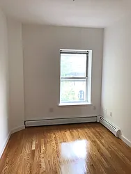 Rented by Laurence Levy-Lambert, LREB