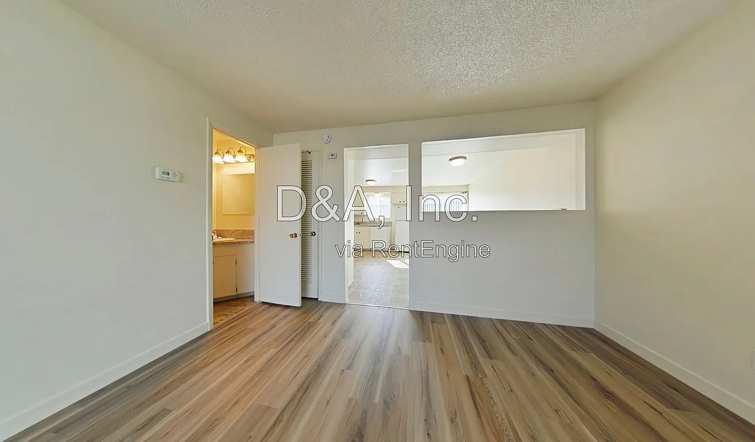 2 bed, 1.5 bath, 900 sqft, $1,295 — Photo 3