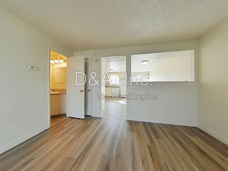 928 21st Ave SW — Photo 3