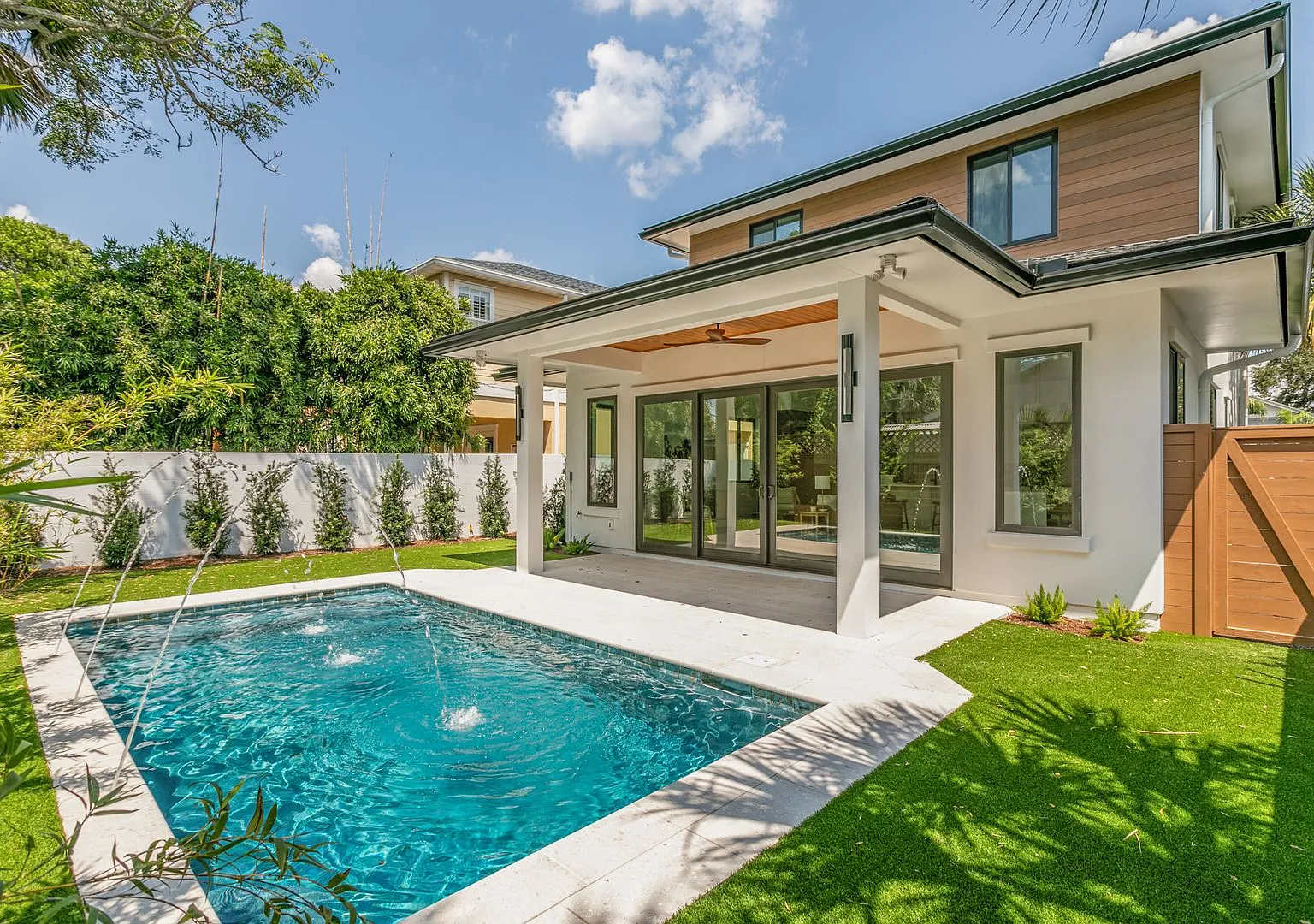 Newer Neptune Beach Pool Home Steps to the Beach! — Photo 3