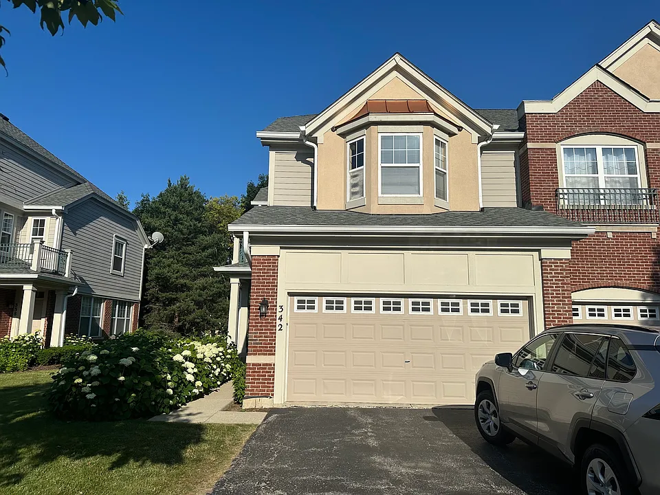 342 Pine Lake Cir