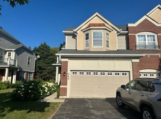 342 Pine Lake Cir, Vernon Hills, IL 60061