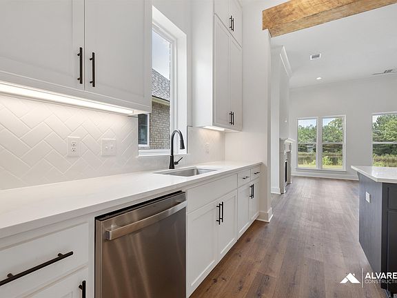 3rd image of 658 Night Heron Ln