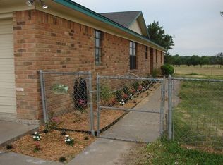 607 Uptmore Rd, West, TX 76691