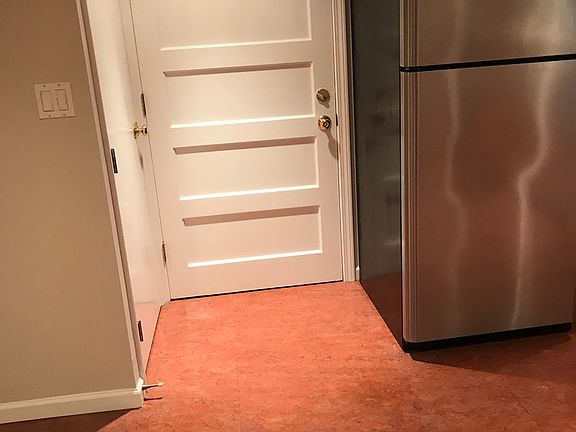 5th image of 6731 N Maplewood Ave #1