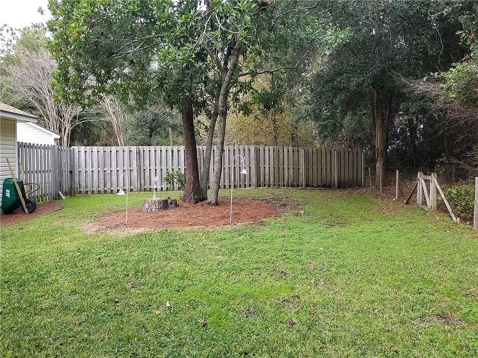 2nd image of 247 Sandalwood Cir