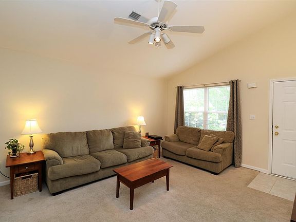 3rd image of 305 Silver Creek Way