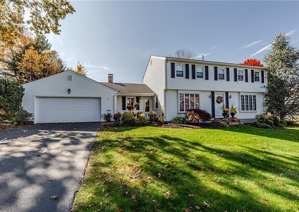 1st image of 46 Larkspur Dr