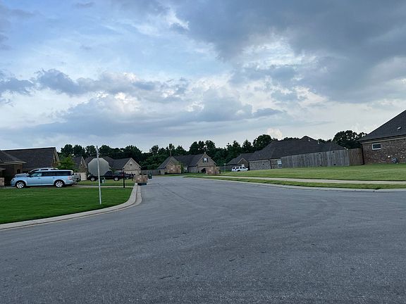 5th image of 4118 Bramble Crest Dr