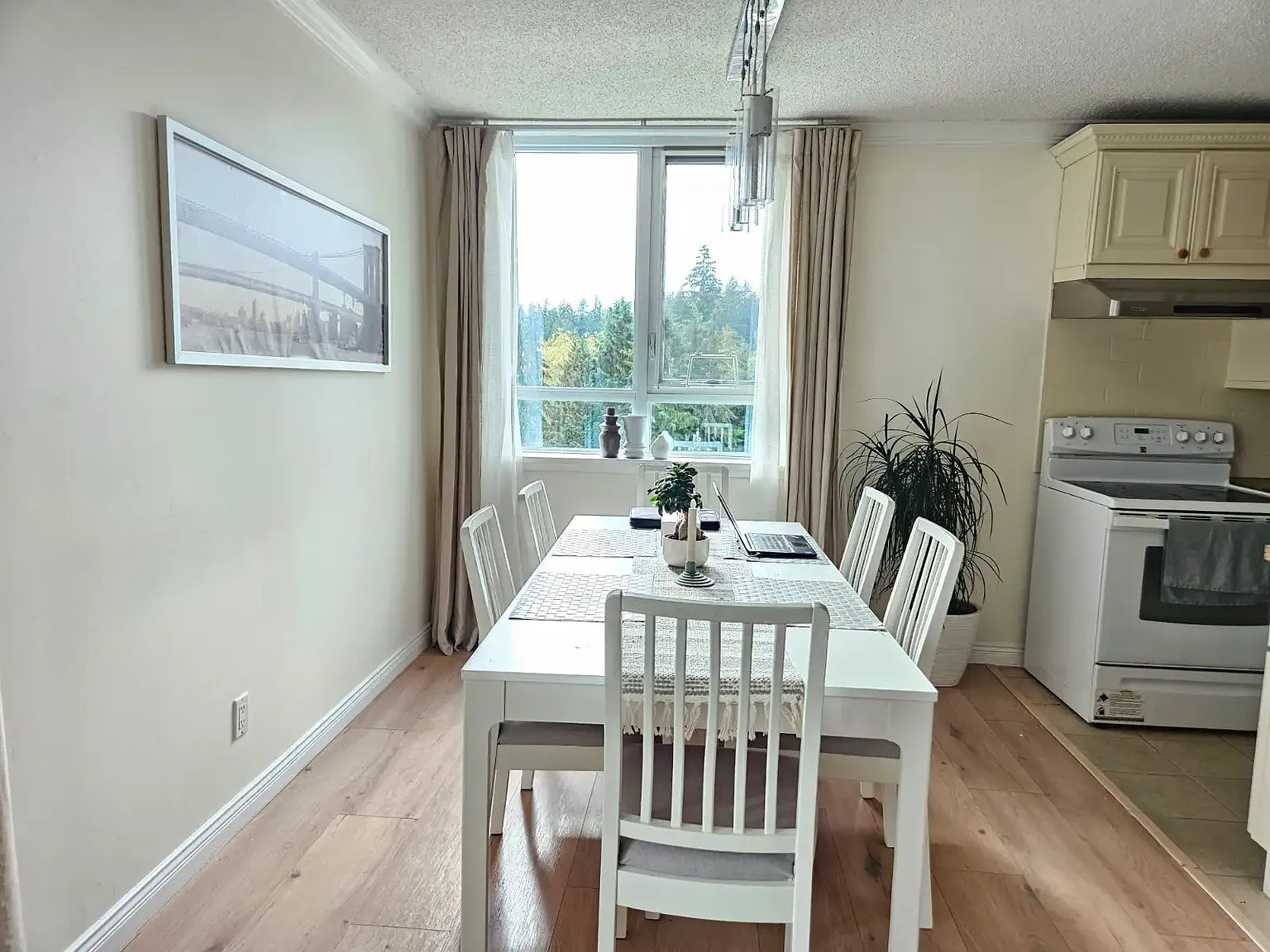 2 bed, 1.5 bath, 947 sqft, $2,950 — Photo 2