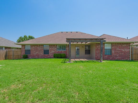 2nd image of 17405 Bronze Ln