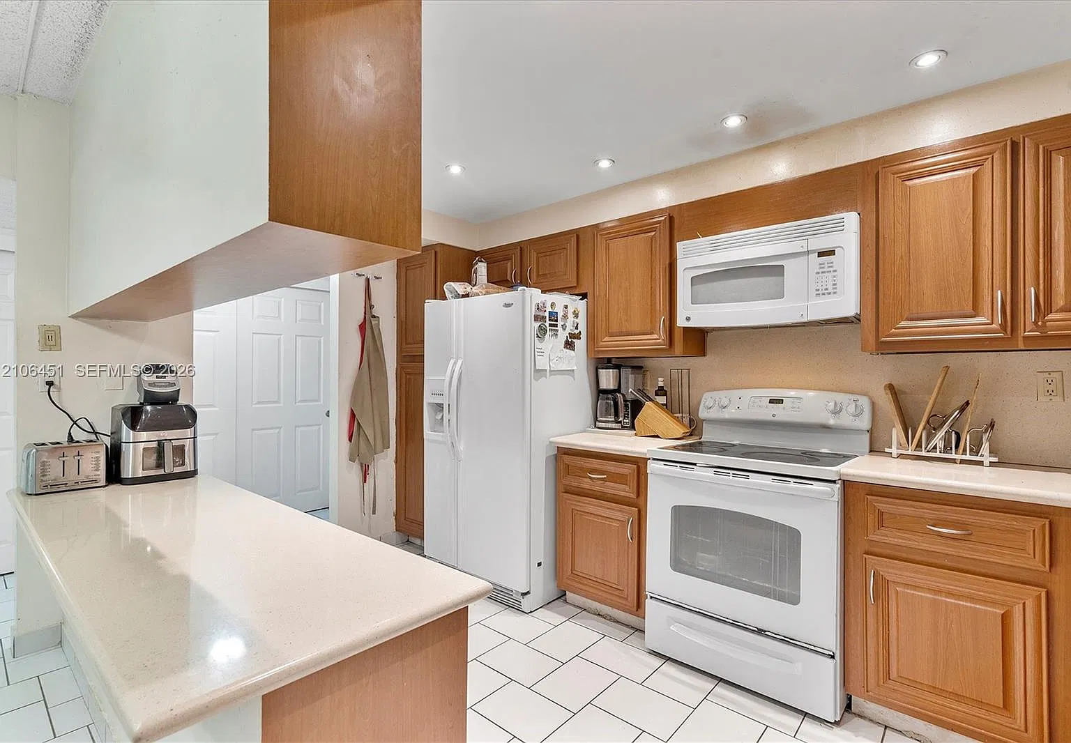 20401 NE 30th Ave — Photo 4