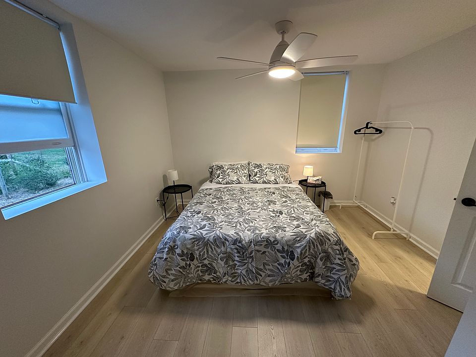 1st image of 117 Marine Dr #D
