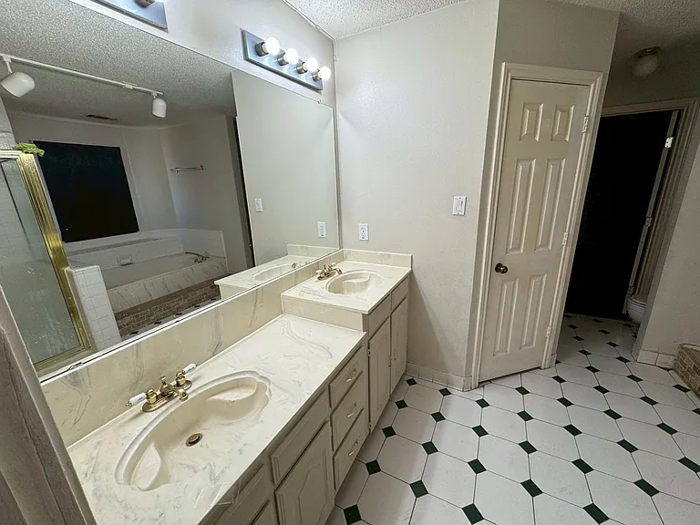 303 Trees Dr — Photo 10