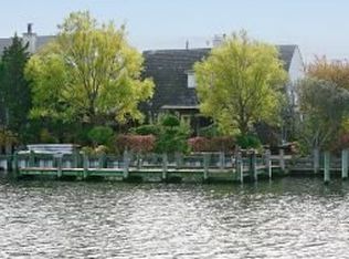 372 W 13th St, Ship Bottom, NJ 08008