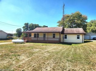 6805 Waynesburg Dr SE, Waynesburg, OH 44688