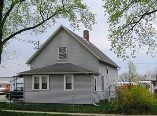 105 S 4th St, Champaign, IL 61820