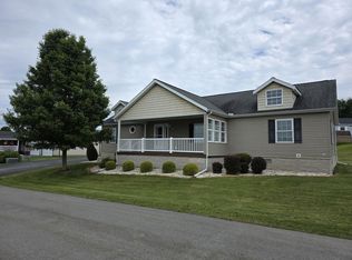 203 Alex Ln, Somerset, PA 15501