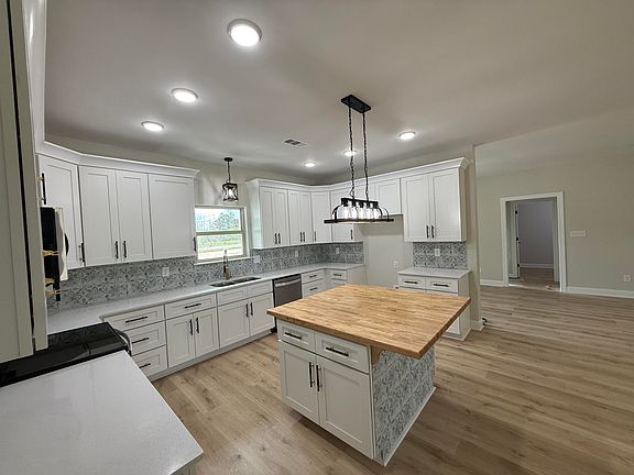 3rd image of 1041 Fairway Ridge Drive
