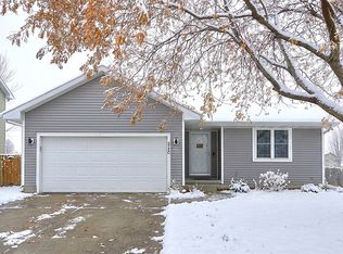 2120 SE Prairie Creek Dr, Waukee, IA 50263