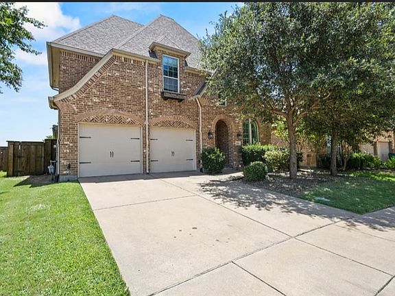 2nd image of 1036 Edgefield Ln