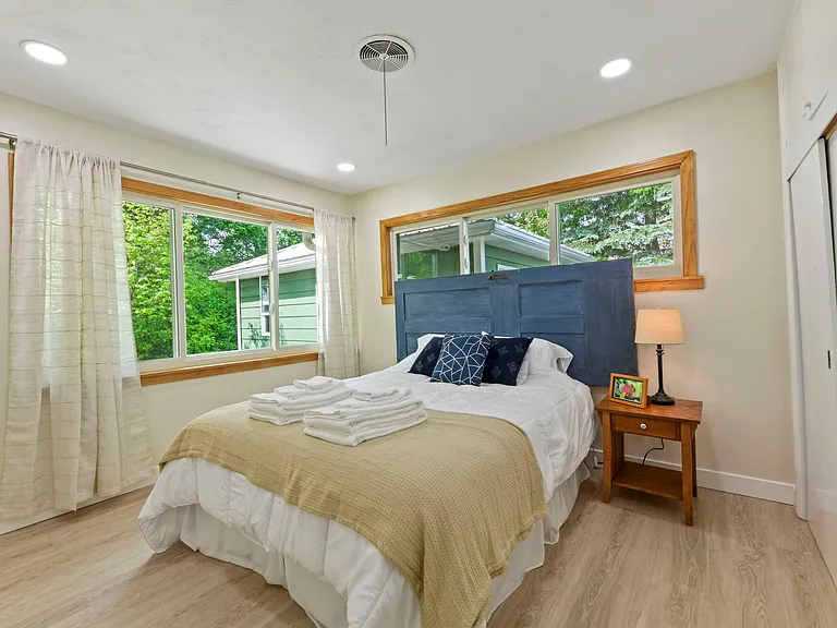 719 Hanshaw Rd — Photo 20