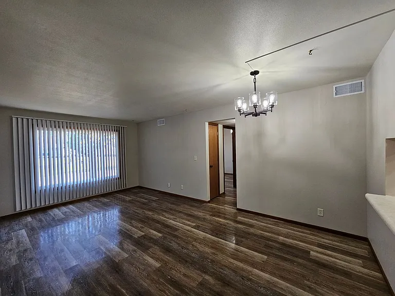 3520 Evergreen Dr — Photo 10