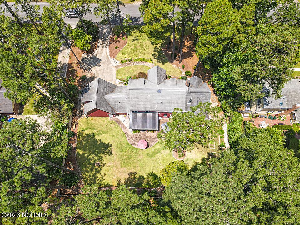 135 W Hedgelawn Way, Southern Pines, NC 28387 | Zillow