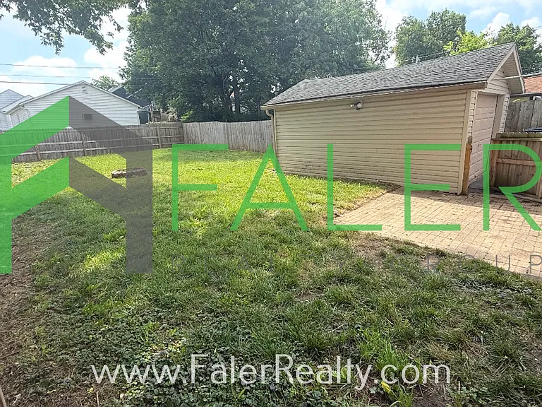 1718 John Glenn Rd — Photo 15