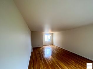1889 Broadway St #304, San Francisco, CA 94109