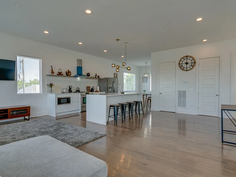 131 Fern Ave — Photo 8