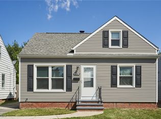 15517 Maplewood Ave, Maple Heights, OH 44137