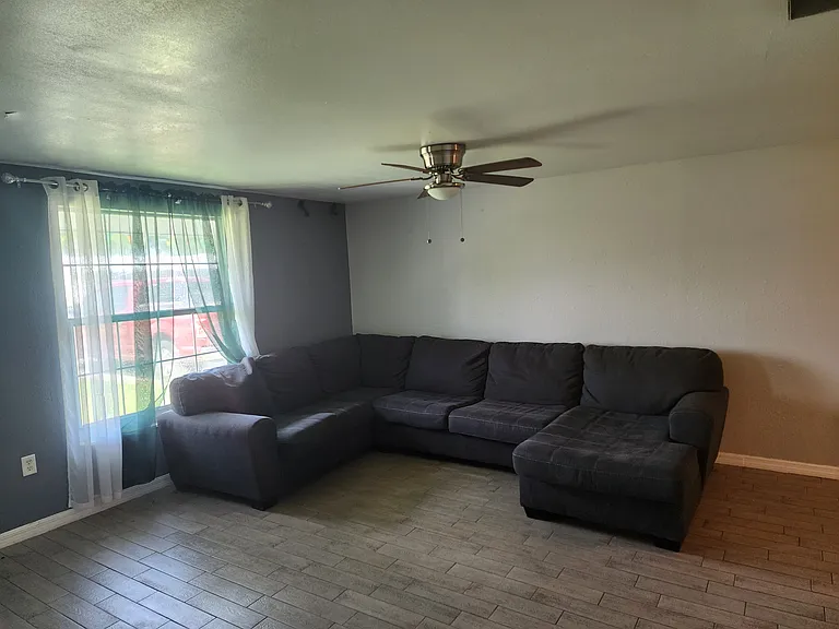 4627 Orlando Cir — Photo 14