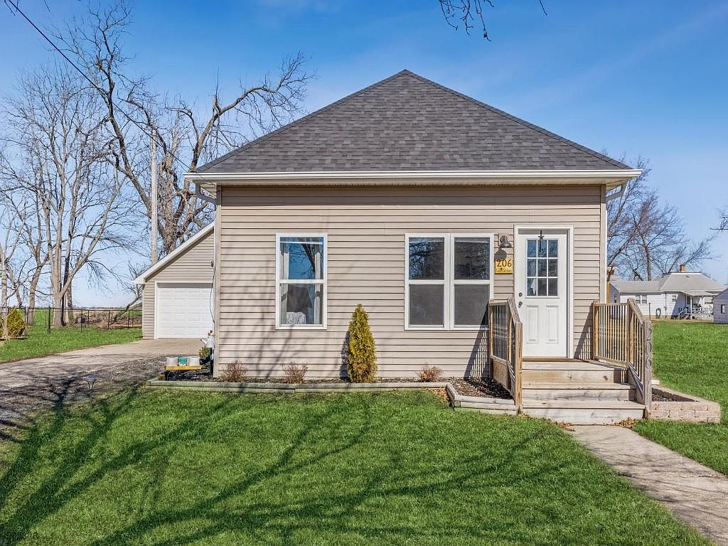 206 W Station St, Baxter, IA 50028 Zillow