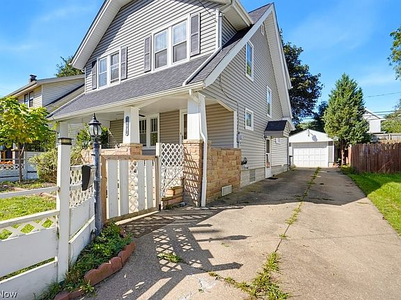 2nd image of 1078 Oakland Ave