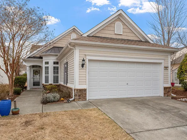 808 Burnaby Ct, Cary, NC 27519