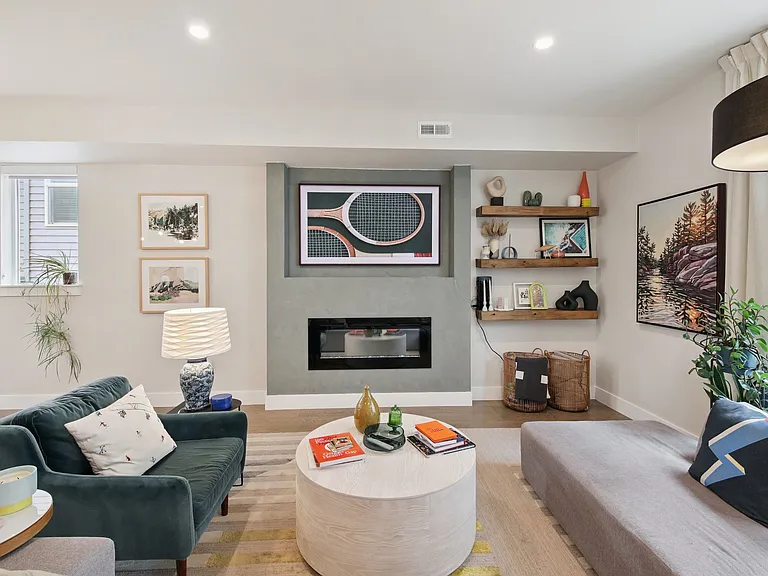 3541 S Emerson St #E — Photo 10