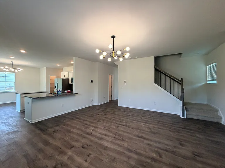 1121 Tilburn Ter — Photo 17